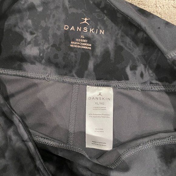 3 Pairs of Danskin Leggings - Picture 6 of 16